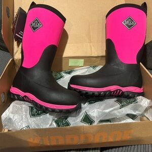 Muck Boots Pink and Black Waterproof Boots
